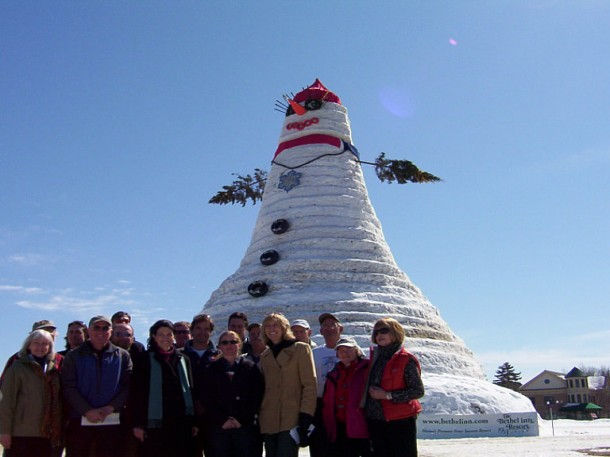 "Olympia SnowWoman" - самый большой снеговик в мире