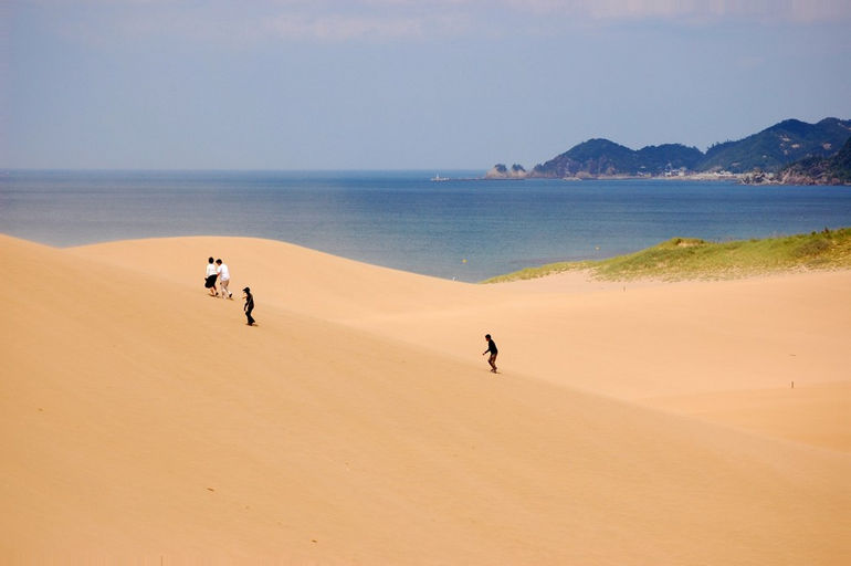 Дюны Тоттори: миниатюрная пустыня в Японии