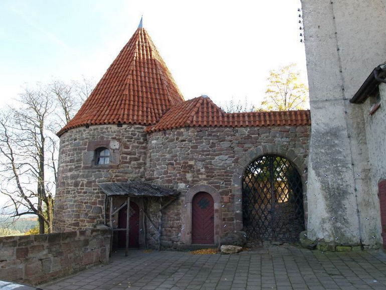 Замок Лойхтенбург